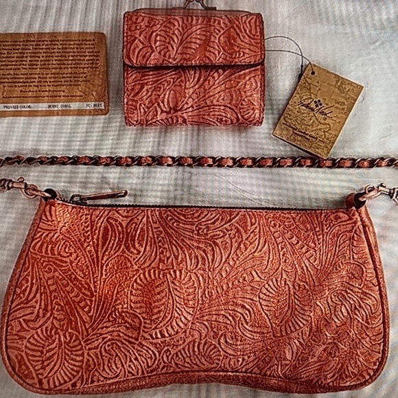 Patricia Nash - Picture 1 of 3